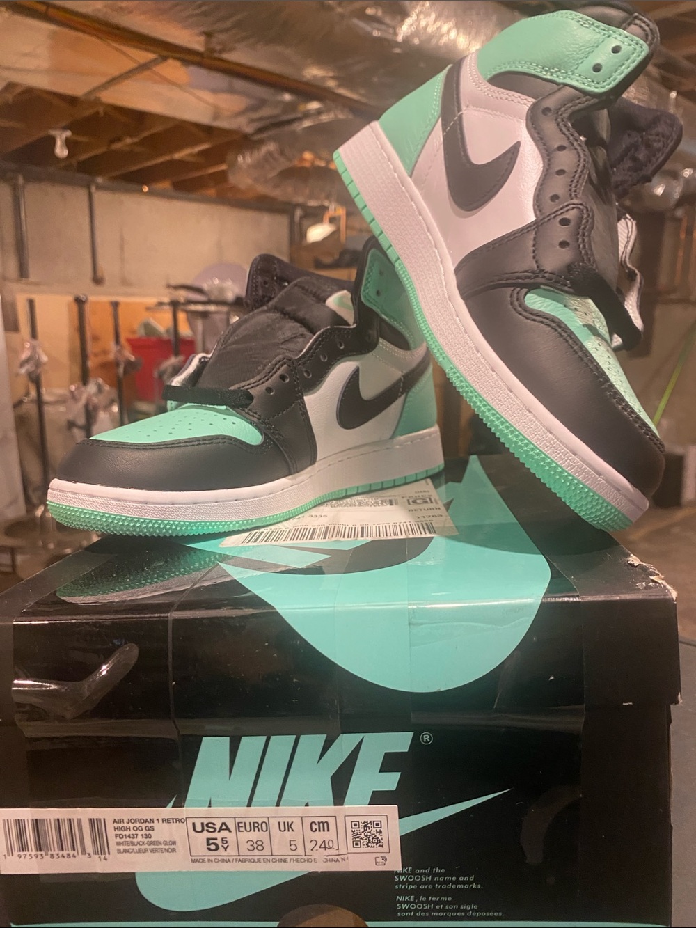 Nike Air Jordan 1 Low Mint Black White